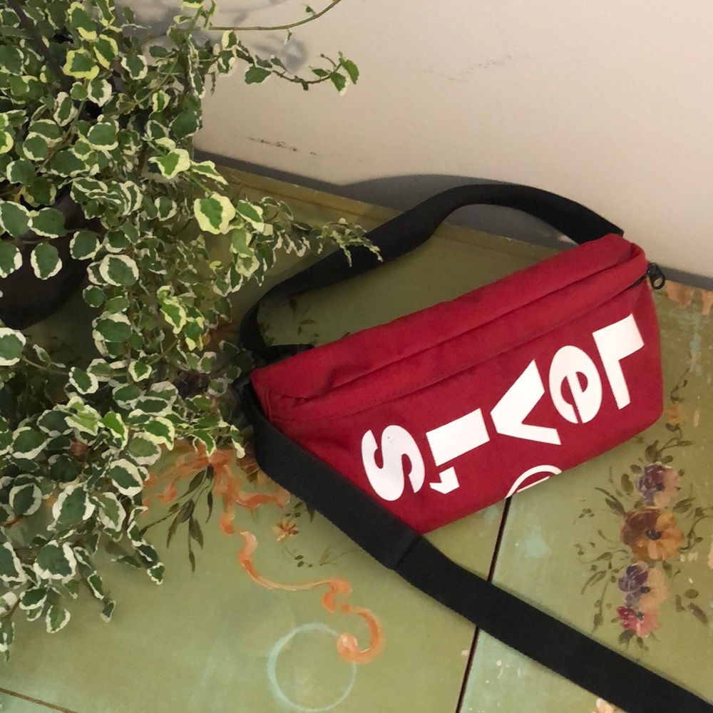 Levi’s Fanny Pack